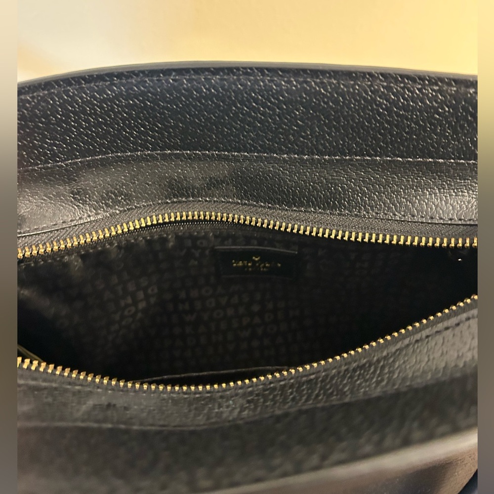 Medium Kate Spade purse, excellent condition